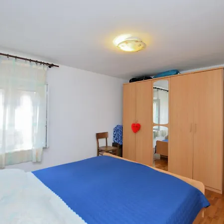 Lory Apartment